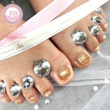 つくばみらい市　フットネイル　ゴールドネイル　マグネットネイル　ネイルサロンプリンセス