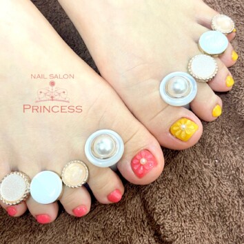 みらい平 ぷっくりフラワーネイル フットネイル ネイルサロンプリンセス