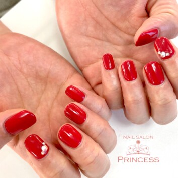 つくばみらい市　赤ネイル　ワンカラーネイル　ネイルサロンプリンセス