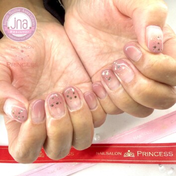 みらい平ネイルサロン　グラデーションネイル　オフィスネイル　ネイルサロンプリンセス