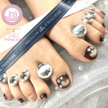 つくばみらい市ネイルサロン フットネイル 雪の結晶ネイル マグネットネイル ネイルサロンプリンセス