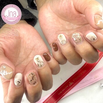 みらい平ネイルサロン　クリスマスネイル　ホログラムネイル　ネイルサロンプリンセス
