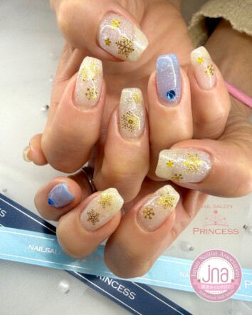 みらい平ネイルサロン 雪の結晶ネイル 冬ネイル ネイルサロンプリンセス