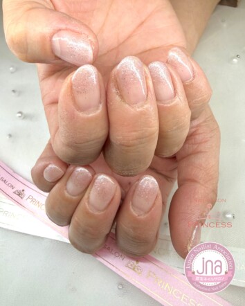 みらい平ネイルサロン　グラデーション　ラメグラ　ネイルサロンプリンセス