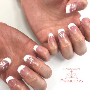 みらい平　桜ネイル　フレンチネイル　ネイルサロンプリンセス