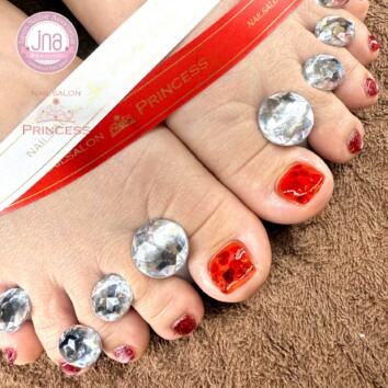 みらい平　フットネイル　奥行きハートネイル　ネイルサロンプリンセス