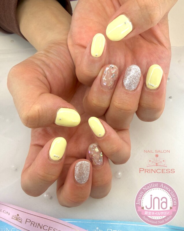 みらい平ネイルサロン　　イエローネイル　春ネイル　ネイルサロンプリンセス