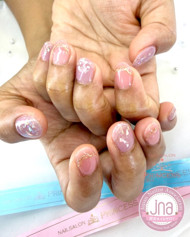 みらい平ネイルサロン　シェルネイル　ニュアンスミラー　ネイルサロンプリンセス