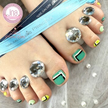 みらい平　フットネイル　幾何学模様ネイル　ネイルサロンプリンセス　