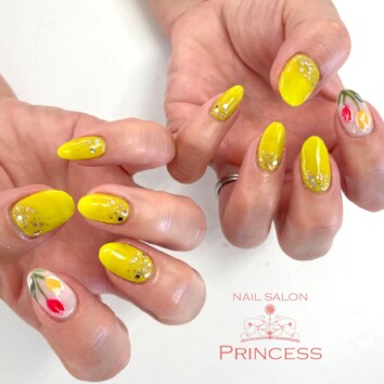 つくばみらい市　チューリップネイル　イエローネイル　ネイルサロンプリンセス