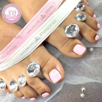 みらい平　フットネイル　ピンクネイル　ネイルサロンプリンセス