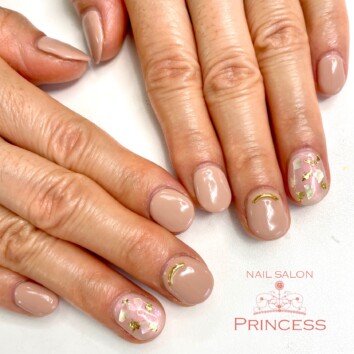 みらい平　シンプルネイル　クラッシュシェルネイル　ネイルサロンプリンセス